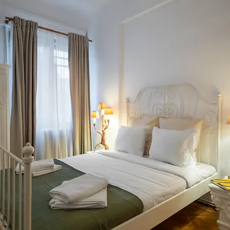 Cismigiu Serenity - 1br Flats With Scenic Balcony *