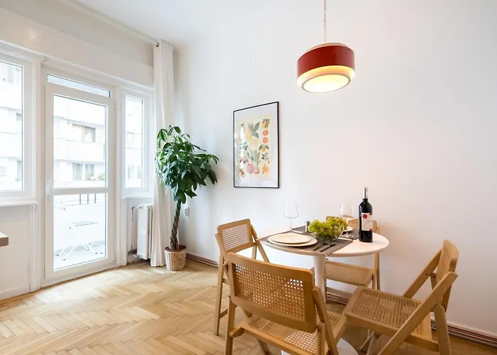 Apartman Cismigiu Serenity - 1br Flats With Scenic Balcony *