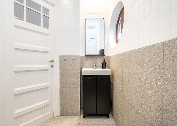 Cismigiu Serenity - 1br Flat With Scenic Balcony Appartement