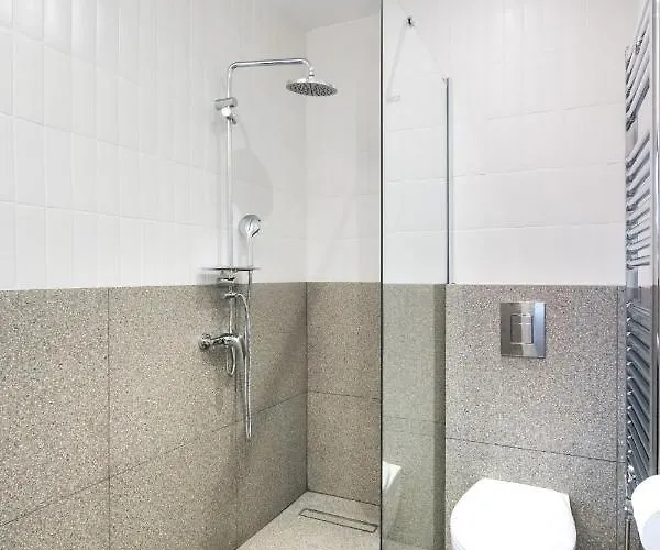 Cismigiu Serenity - 1br Flats With Scenic Balcony *