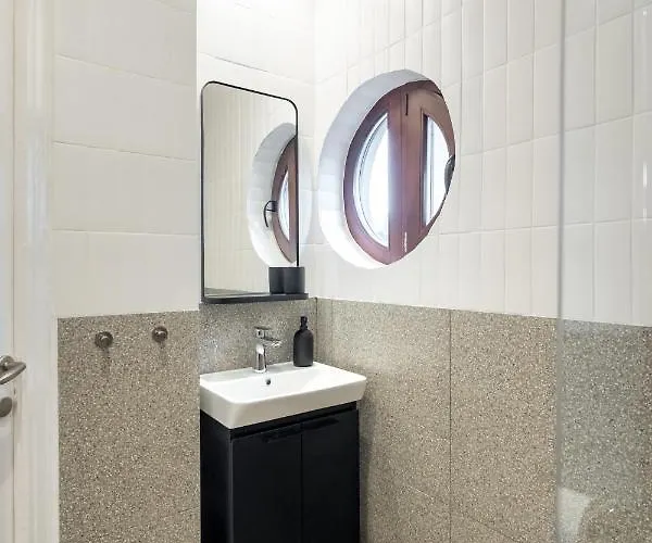 Apartman Cismigiu Serenity - 1br Flats With Scenic Balcony *