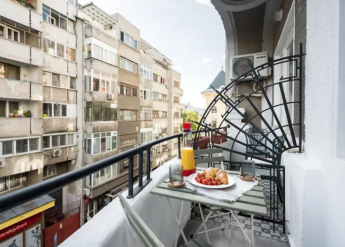 Cismigiu Serenity - 1br Flats With Scenic Balcony Apartman