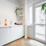 Cismigiu Serenity - 1br Flat With Scenic Balcony Bukarest