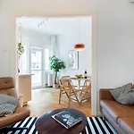 Апартаменти Cismigiu Serenity - 1br Flat With Scenic Balcony *