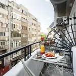 Cismigiu Serenity - 1br Flat With Scenic Balcony Апартаменти