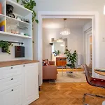 Appartamento Cismigiu Serenity - 1br Flats With Scenic Balcony Bucarest