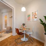 Διαμέρισμα Cismigiu Serenity - 1br Flats With Scenic Balcony Βουκουρέστι