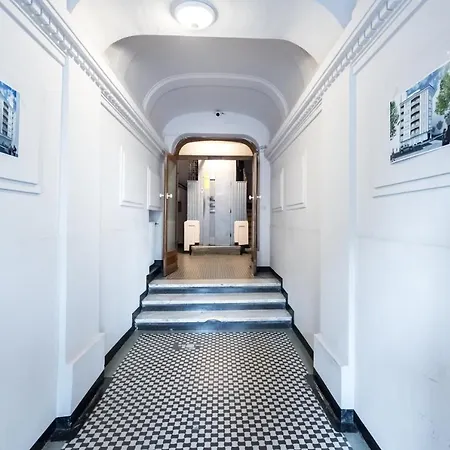 Cismigiu Serenity - 1br Flats With Scenic Balcony *