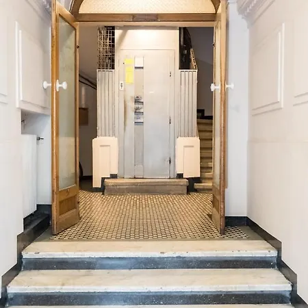 Cismigiu Serenity: 1br Flat With Scenic Balcony Bucharest