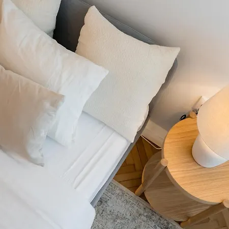 Cismigiu Serenity: 1br Flat With Scenic Balcony Apartment Bucharest
