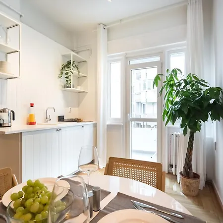 Apartament Cismigiu Serenity - 1br Flats With Scenic Balcony