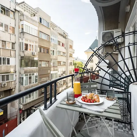 Cismigiu Serenity: 1br Flat With Scenic Balcony Apartment