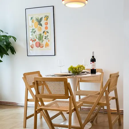 Cismigiu Serenity - 1br Flats With Scenic Balcony *