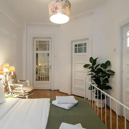 Cismigiu Serenity - 1br Flats With Scenic Balcony Bukareszt