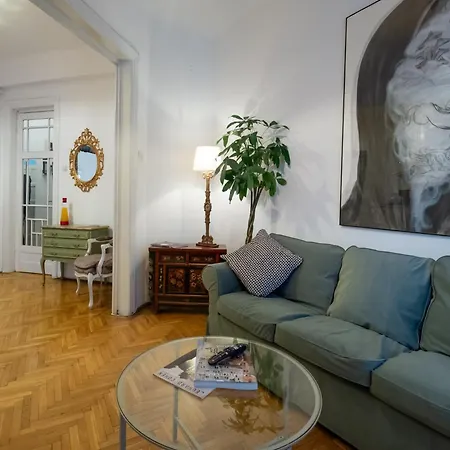 Cismigiu Serenity - 1br Flats With Scenic Balcony Appartement