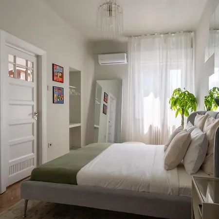 Cismigiu Serenity - 1br Flats With Scenic Balcony