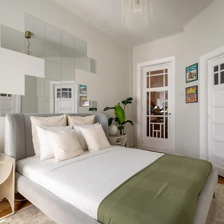 Cismigiu Serenity - 1br Flats With Scenic Balcony * بوخارست