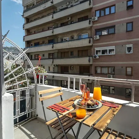 Cismigiu Serenity - 1br Flats With Scenic Balcony Apartamento *
