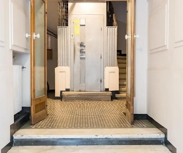 Cismigiu Serenity - 1br Flats With Scenic Balcony Bucureşti