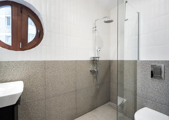 Cismigiu Serenity - 1br Flats With Scenic Balcony *