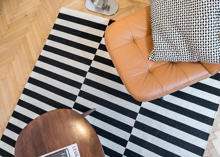 Apartament Cismigiu Serenity - 1br Flats With Scenic Balcony *