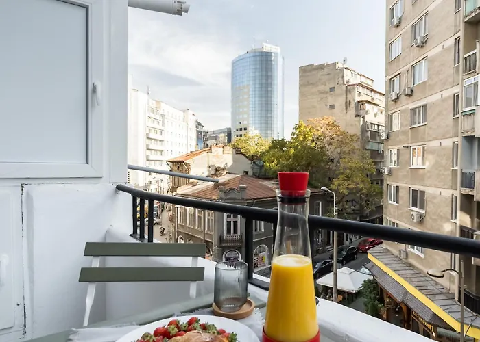 Apartment Cismigiu Serenity - 1br Flat With Scenic Balcony Bukarest