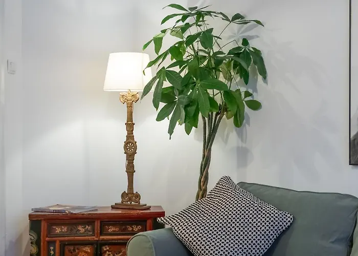 Cismigiu Serenity - 1br Flats With Scenic Balcony Bucureşti