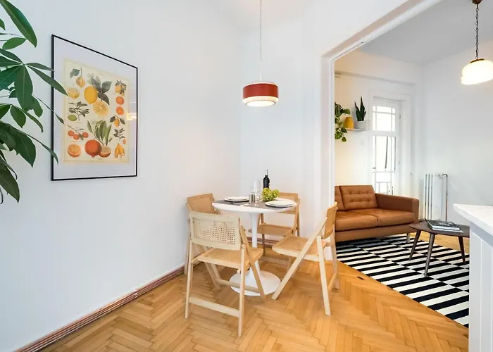 Cismigiu Serenity - 1br Flats With Scenic Balcony *