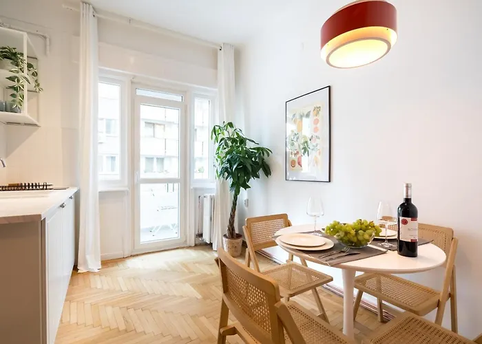 Cismigiu Serenity - 1br Flat With Scenic Balcony * 布加勒斯特